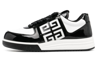 GIVENCHY