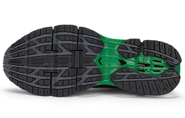 Randomevent x Mizuno Wave Prophecy LS