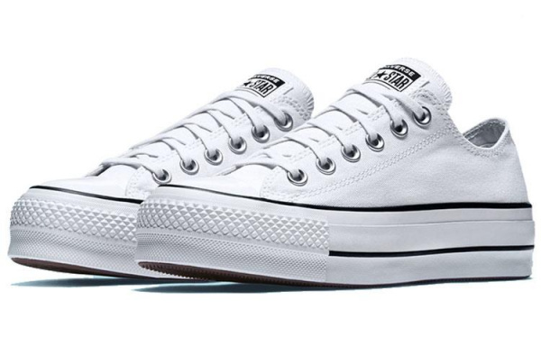 Converse Chuck Taylor All Star platform low top