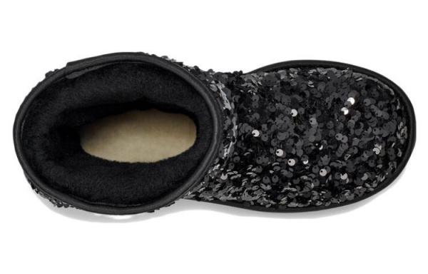 UGG CLASSIC SHORT