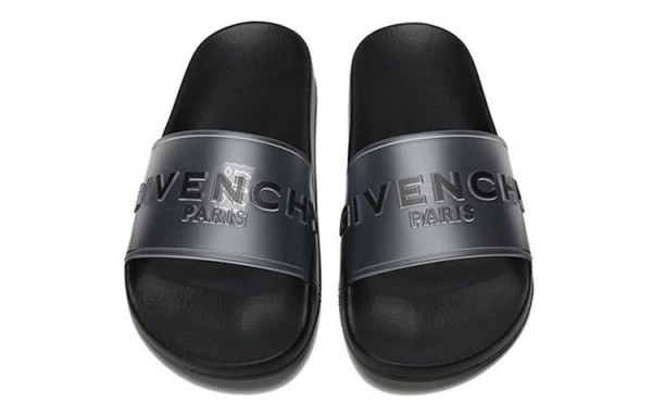 GIVENCHY