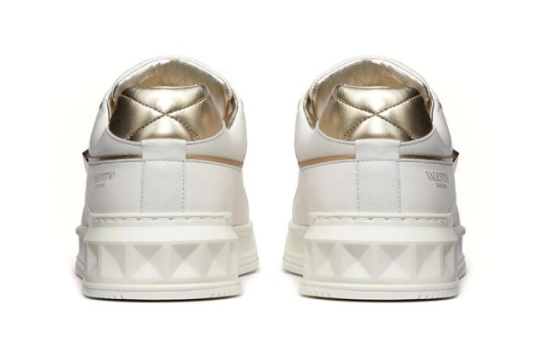 Valentino One StudGARAVANI